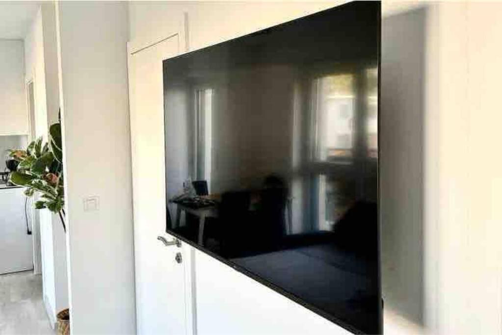 Sunny Modern Apartment With Balcony - Free Parking Vienna Exterior photo